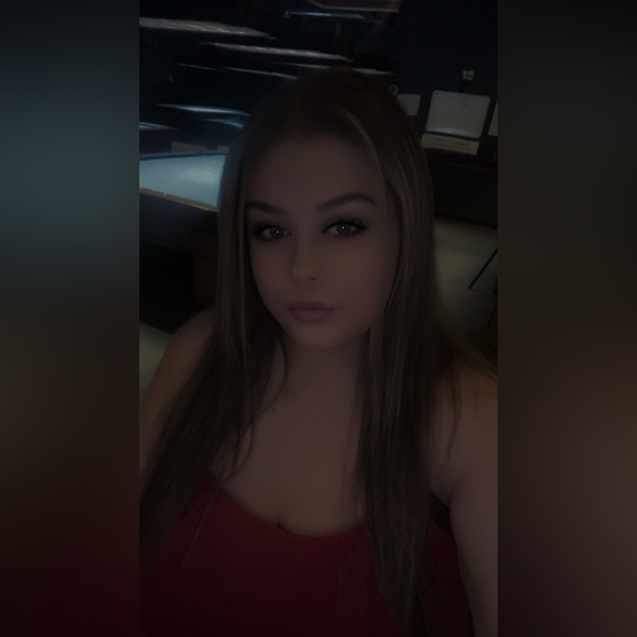 Meet your Posher, Lexi - Picture 2 of 5